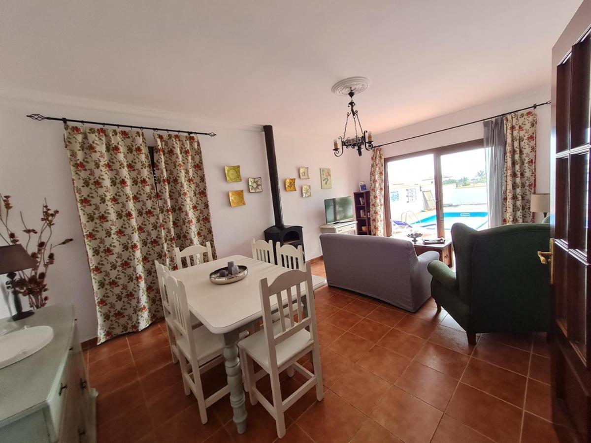 Chalet Las Adelfas Chaparrillo Conil De La Frontera Bagian luar foto